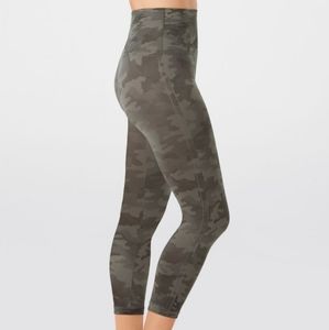 SPANX sage camo LAMN SEAMLESS leggings new